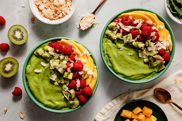 Green Organic Smoothie Bowl