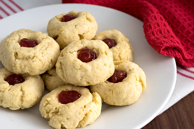Holiday Thumbprint Cookies | In The Raw® Sweeteners