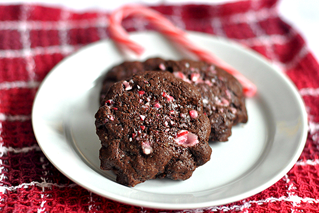 In The Raw® Peppermint Brownie Cookies