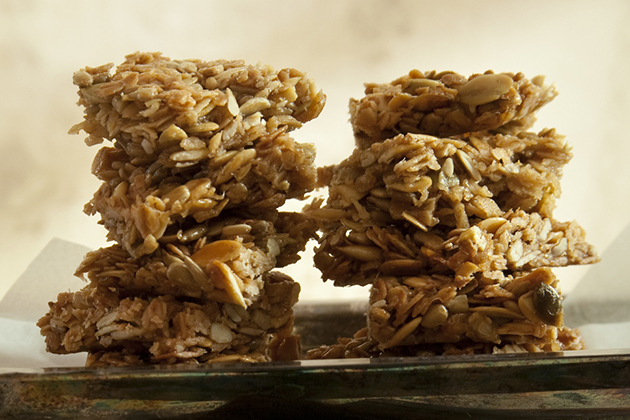 No-Bake Nutty Oat Bars