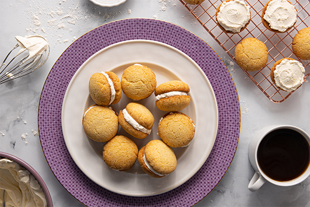 Vanilla Bean Whoopie Pies